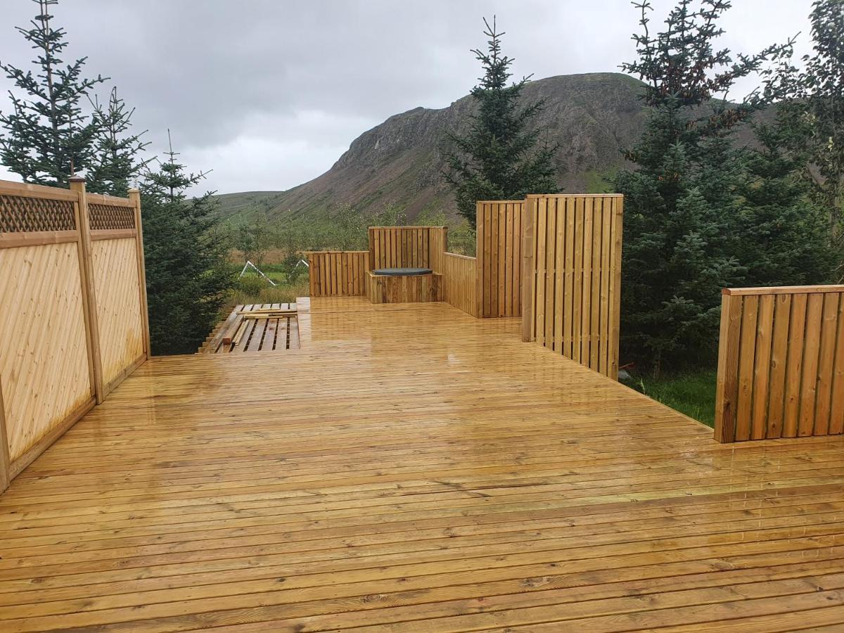 Golden Circle Cabin, Hot Tub Villa เกย์ซีร์ ภายนอก รูปภาพ