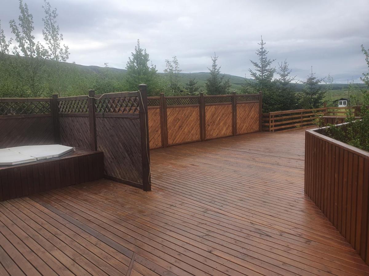 Golden Circle Cabin, Hot Tub Villa เกย์ซีร์ ภายนอก รูปภาพ