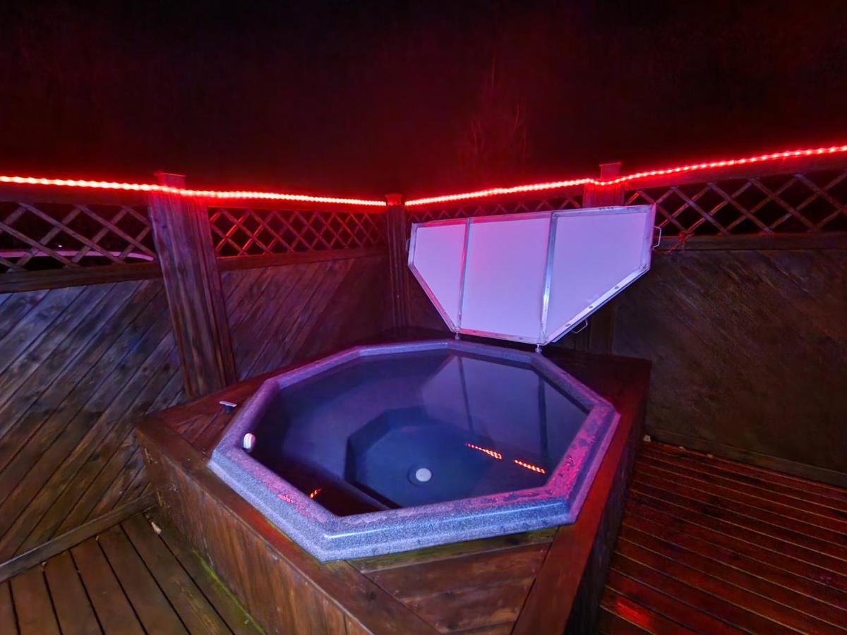 Golden Circle Cabin, Hot Tub Villa เกย์ซีร์ ภายนอก รูปภาพ